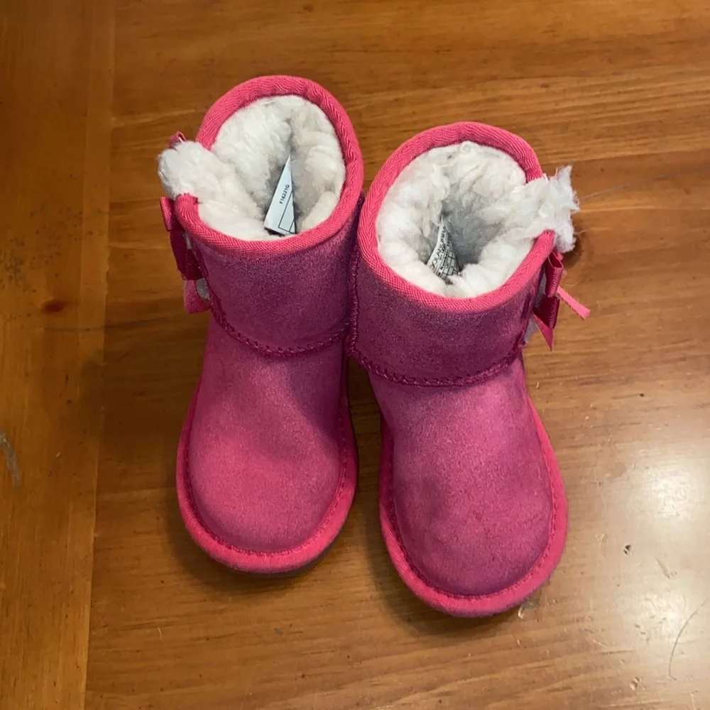 Koolaburra by UGG VICTORIA SHORT BOOT Toddler